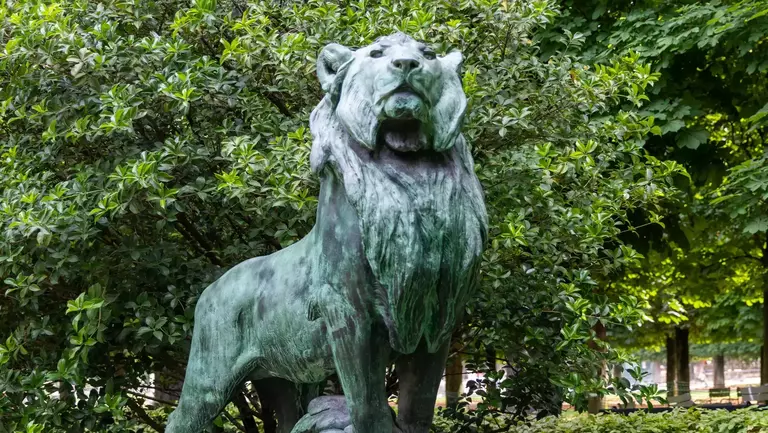 statue de lion